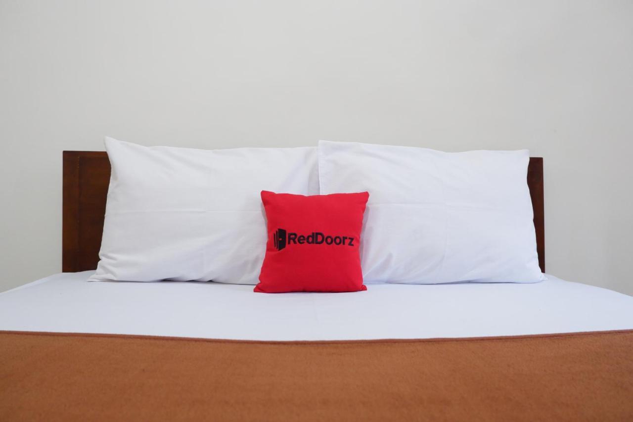 Reddoorz At Bale Eja Syariah Senggigi Apartment Montongbuwoh ภายนอก รูปภาพ